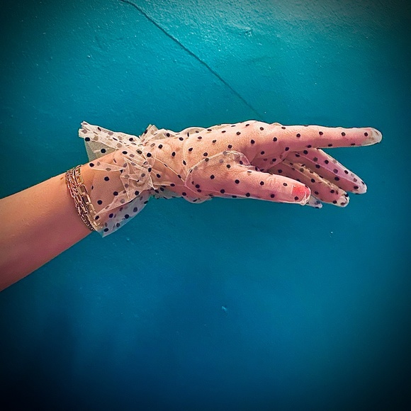New! Sheer Polka Dot Ruffle Gloves - Picture 2 of 12